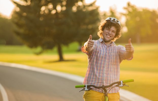 Rodzinne wycieczki rowerowe – jak wspólna jazda może budować więzi i uczyć dobrych wartości?