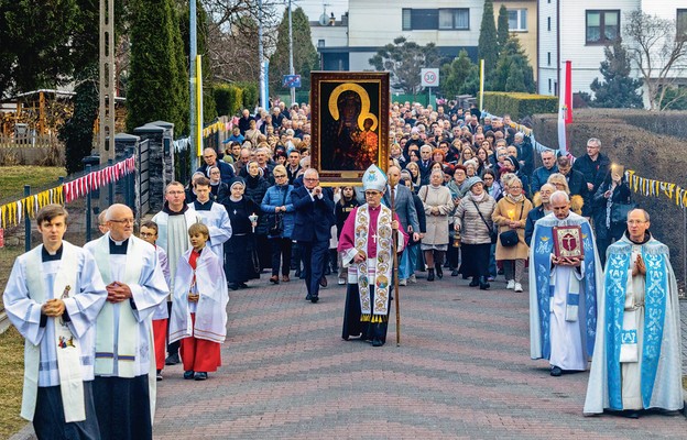 Parafianie nie przeszli obojętnie obok doby nawiedzenia